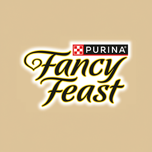 logo Fancy Feast aplicado em fundo bege